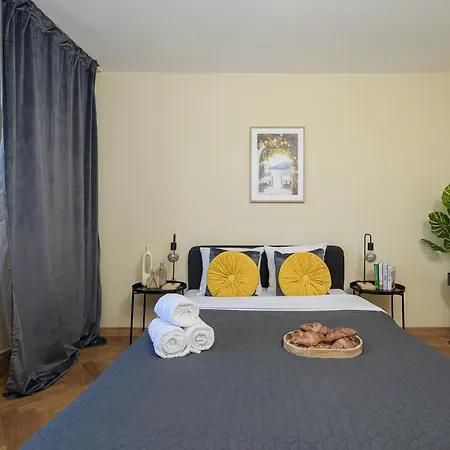 Lumina 3 Rooms Apart With Balcony I Arkadia Mall 公寓 *