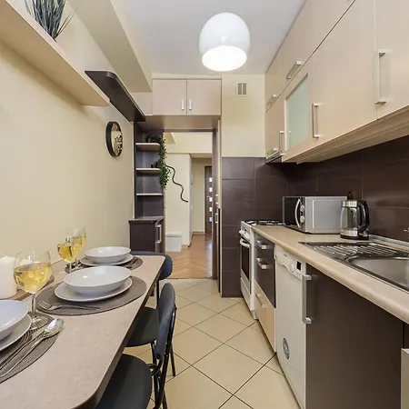 Lumina 3 Rooms Apart With Balcony I Arkadia Mall *